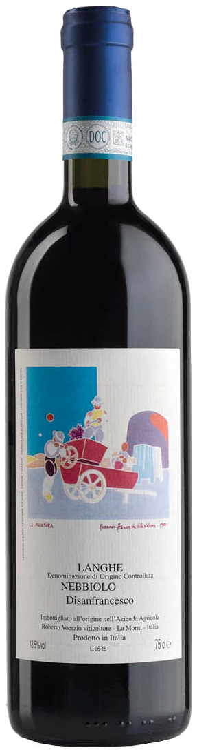 Flaskan är av mörkt glas och har blå kapsel och en ljus etikett med en färgglad, tecknad bild av en röd kärra med människor samt texten Langhe, Nebbiolo och Disanfrancesco. Langhe Nebbiolo Disanfrancesco, flaska. Flaskan är av mörkt glas och har blå kapsel och en ljus etikett med en färgglad, tecknad bild av en röd kärra med människor samt texten Langhe, Nebbiolo och Disanfrancesco.